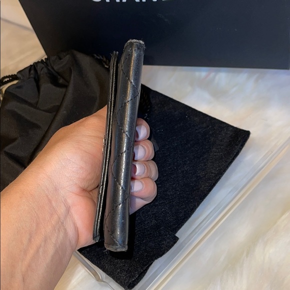 SOLD!!!! CHANEL Black Quilted Leather Card Holder - Picture 10 of 13